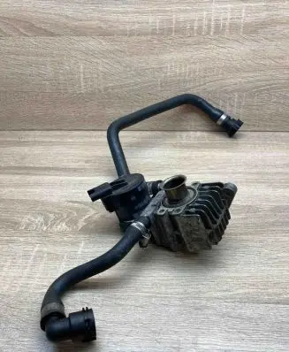 BMW 3 E90 E91 EGR valve cooler 7548415 4136R038