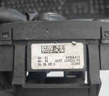Ford Mondeo Mk III Light switch 6G9T13A024 04066473