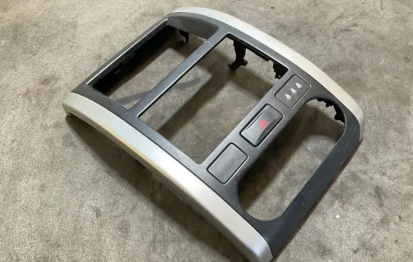 Nissan X-Trail T31 Radio/GPS head unit trim 68260JG10A P10380A75100 P10381A75100