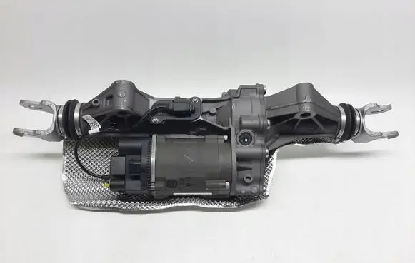 Audi Q8 Steering rack mounting bracket 4M0909145AG