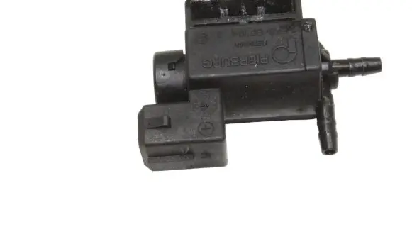 Mercedes-Benz CLK A209 C209 Turbo solenoid valve A0025401897