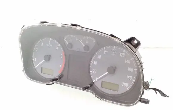 Speedometer (instrument cluster)