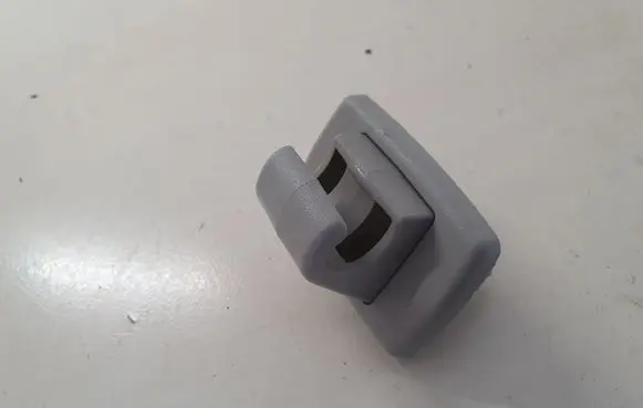 Sun visor clip/hook/bracket