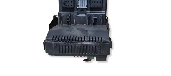 Volvo XC90 Fuse module 30795115 28073265