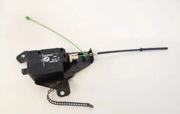 BMW 5 E39 Central locking motor 67118352168 67.11-8352168