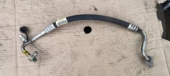 Hyundai i30 Air conditioning (A/C) pipe/hose 97762F2250