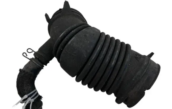 Toyota Avensis T270 Turbo air intake inlet pipe/hose 178800R050 178810R040 17880-0R050