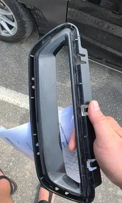 BMW i4 Front bumper lower grill 51117947066