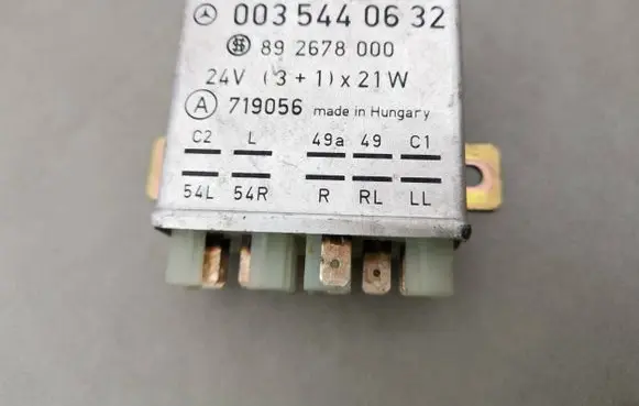 Mercedes-Benz E W124 Other relay 0035440632 719056 892678000