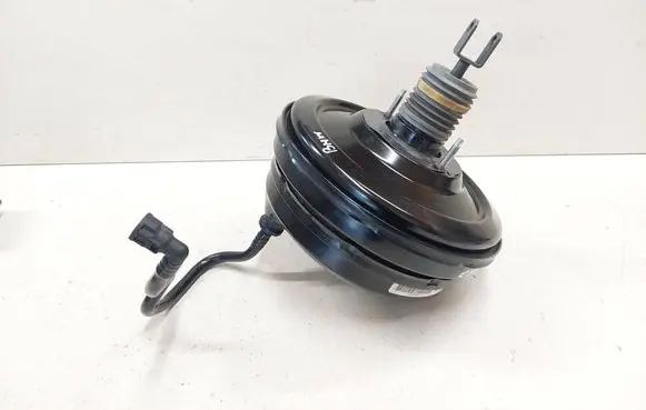 BMW X6 E71 Brake booster 32067474 6791409
