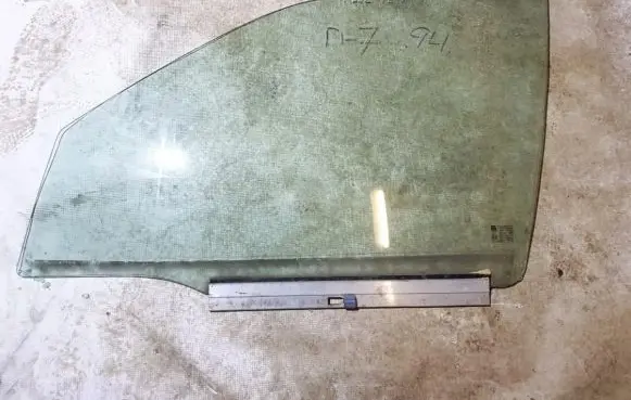 Opel Vectra A Front door window glass four-door
