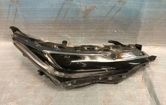 Toyota Corolla E160 E170 Headlight/headlamp 164867574 16744F