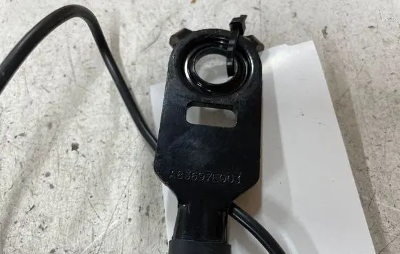 Peugeot 308 Front seatbelt buckle A83697E003 7374362