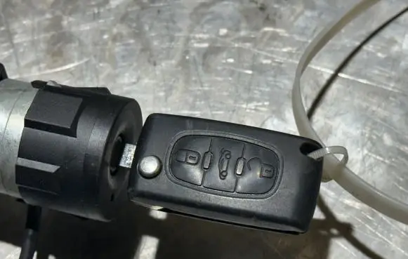 Citroen C5 Ignition lock 36410600 9663123380