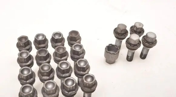 Volvo XC90 Nuts/bolts 