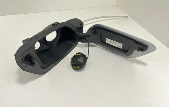 Volkswagen Golf VIII Fuel tank cap 5H9809857A