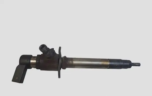 Jaguar XF X250 Fuel injector 5U3Q9K546AA
