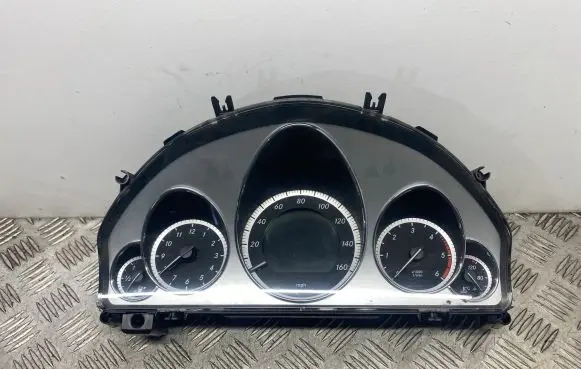 Mercedes-Benz E W212 Speedometer (instrument cluster) A2129003509