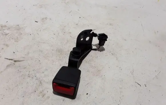 Rear seatbelt buckle