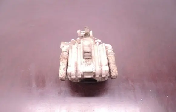 Skoda Superb B5 (3U) Rear brake caliper D241