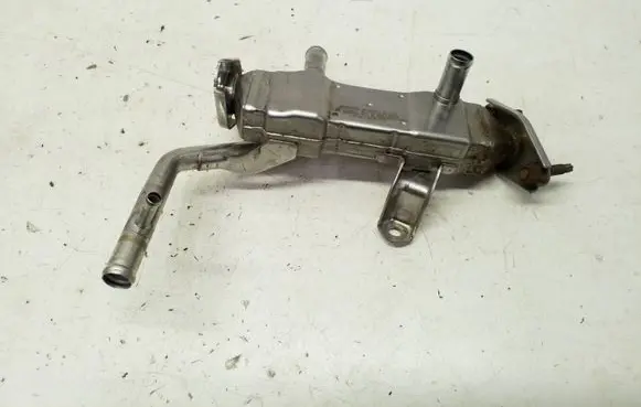 Toyota Prius+ (ZVW40) EGR valve cooler 2560137010 17B12B1938 J2D02072Y1AS01A