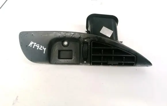 Peugeot 807 Dash center air vent grill 1488069077 A1000120