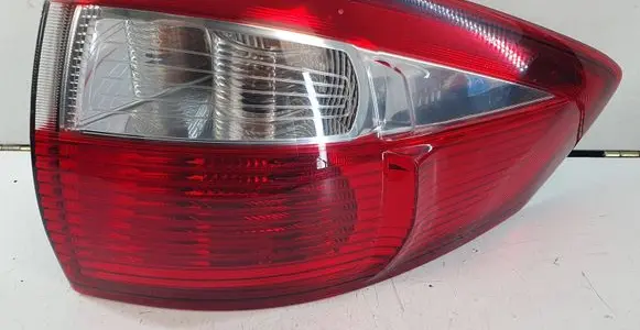 Ford C-MAX II Rear/tail lights 89503077
