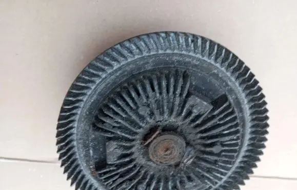 Jaguar XJ X40 Water pump