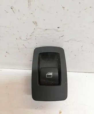 BMW 5 E60 E61 Electric window control switch 9113773