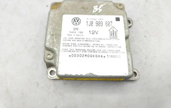 Volkswagen PASSAT B5 Airbag control unit/module 1J0909607 5WK4199