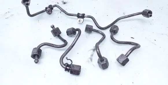 Mercedes-Benz CLS C218 X218 Fuel line pipe 