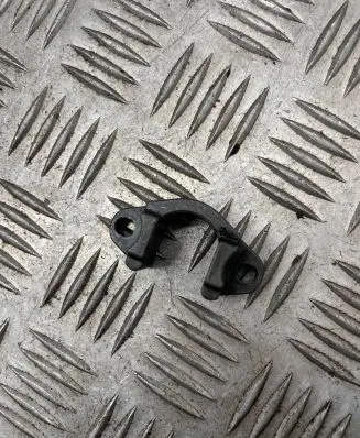 BMW 3 E90 E91 Fuel Injector clamp holder