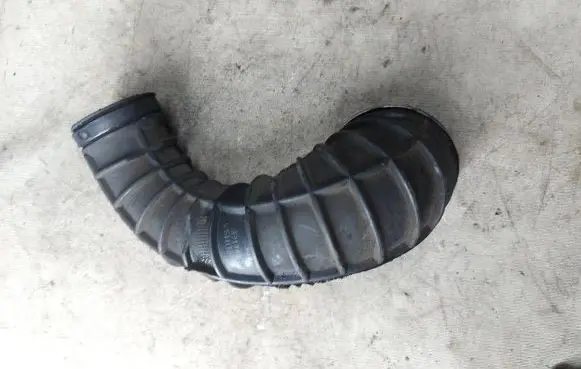 Volvo XC90 Air intake hose/pipe 08634146