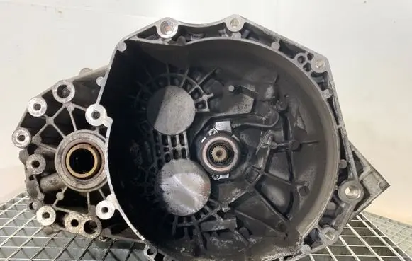 Opel Zafira C Manual 5 speed gearbox 55574460