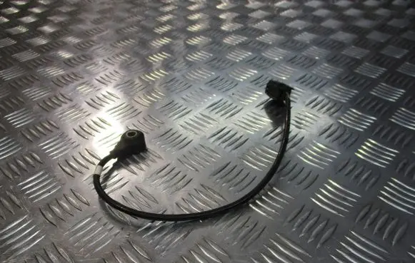 Ford Focus Detonation knock sensor 98MF-12A699-BA