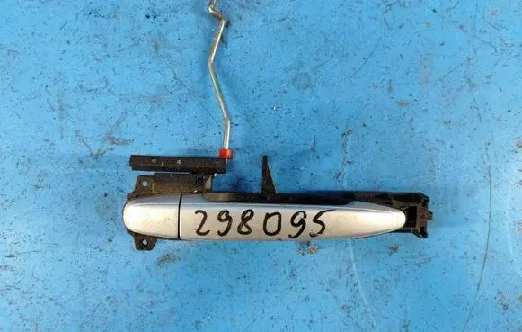 Toyota Camry Front door exterior handle 6921106060B2