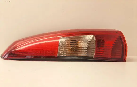 Volvo XC70 Rear/tail lights 9154494