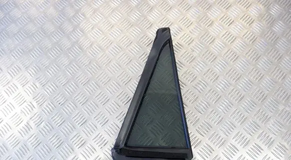 Rear vent window glass