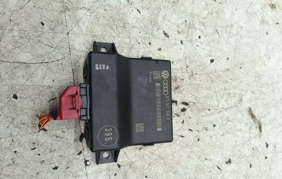 Audi A5 8T 8F Gateway control module 8T0907468H 403221