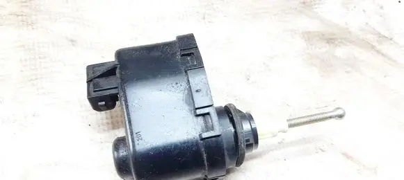 Audi 100 S4 C4 Headlight level adjustment motor 00437545 004375-45