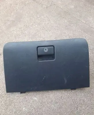 Toyota Corolla Verso E121 Glove box