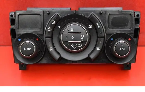 Peugeot 3008 I Climate control unit 96738320XT