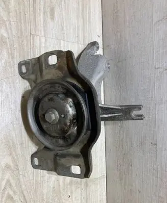 Ford Kuga II Gearbox mounting bracket F1F17M125EA