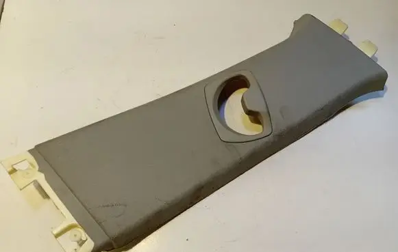 BMW 3 E90 E91 (B) pillar trim (top) 52107010 7058336