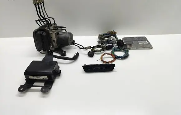 BMW 5 F10 F11 Distronic sensor radar 6799136 679913601 66316799136