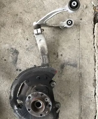 BMW X5 E70 Front wheel hub 31216773783 16193510 6773783