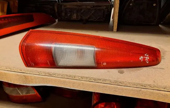 Volvo S70 V70 V70 XC Rear/tail lights 9157799 9169472