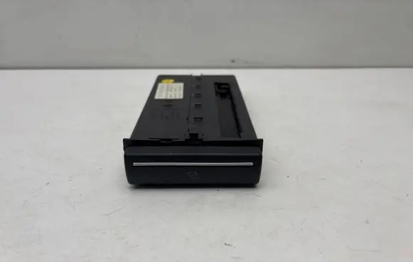 Audi A3 S3 8P Dashboard storage box/compartment 8P0941561F