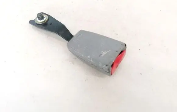 Mazda Premacy Front seatbelt buckle
