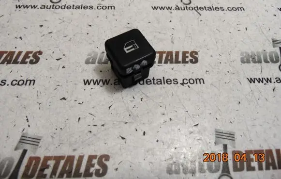 BMW 5 E39 Central locking switch button 8360828